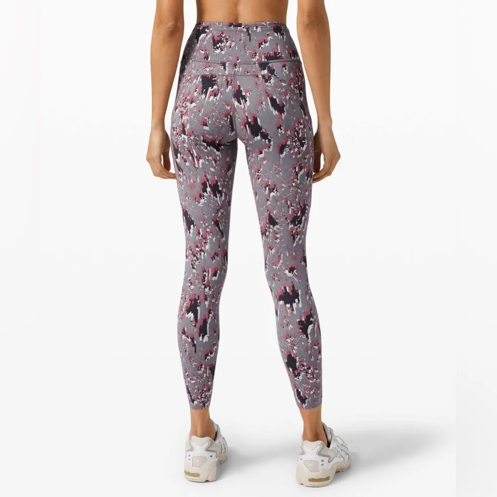 LULULEMON Fast and Free High Rise Tight Legging 25" in Floral Flux Multi Size 4 - Image 2