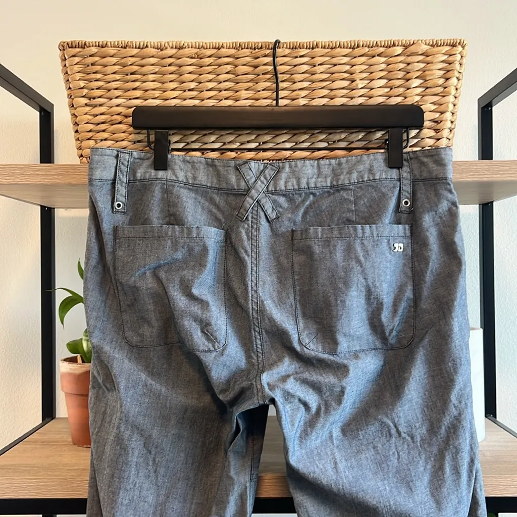 Joe's “Take Me, Slowly” Mid-Rise Woven Chambray Capri Cuffed Pants, 30 - Image 6