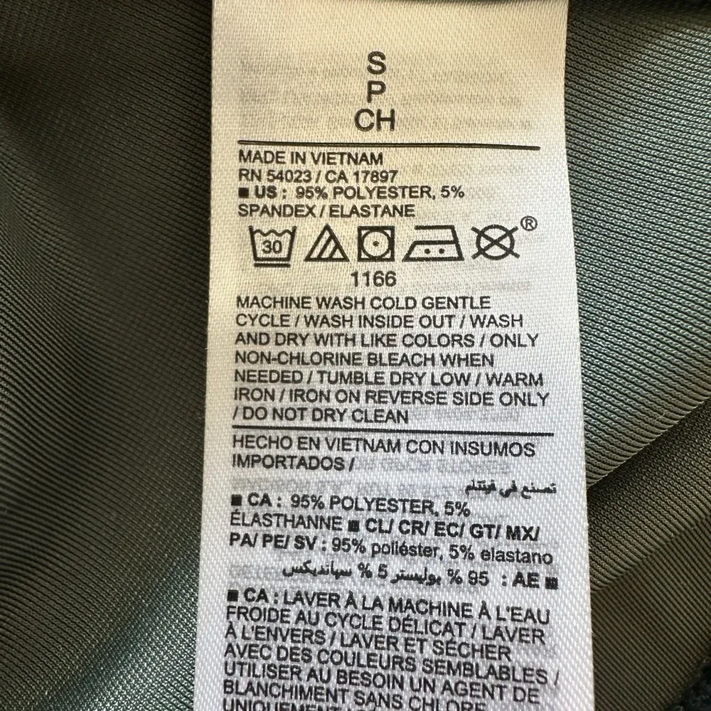 Old Navy women’s long sleeve velvet green dress - Image 2