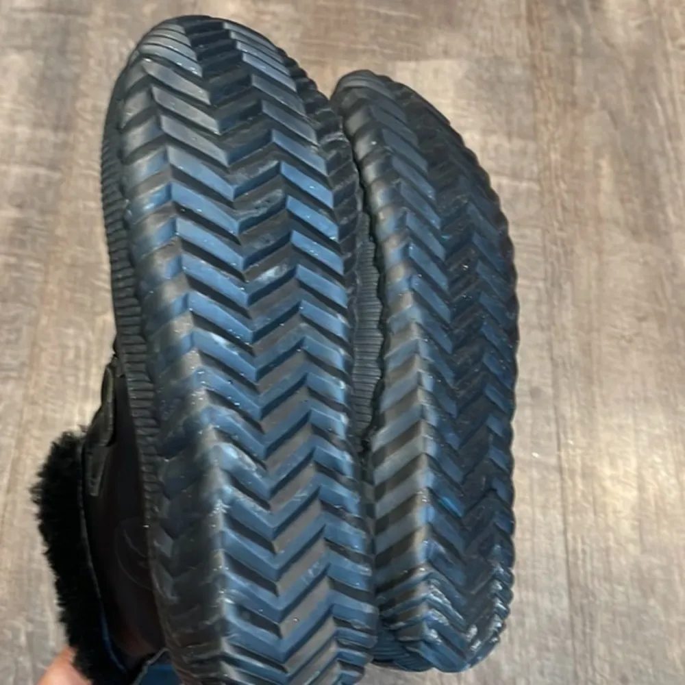 SOREL waterproof lux black glitter boot - Image 6