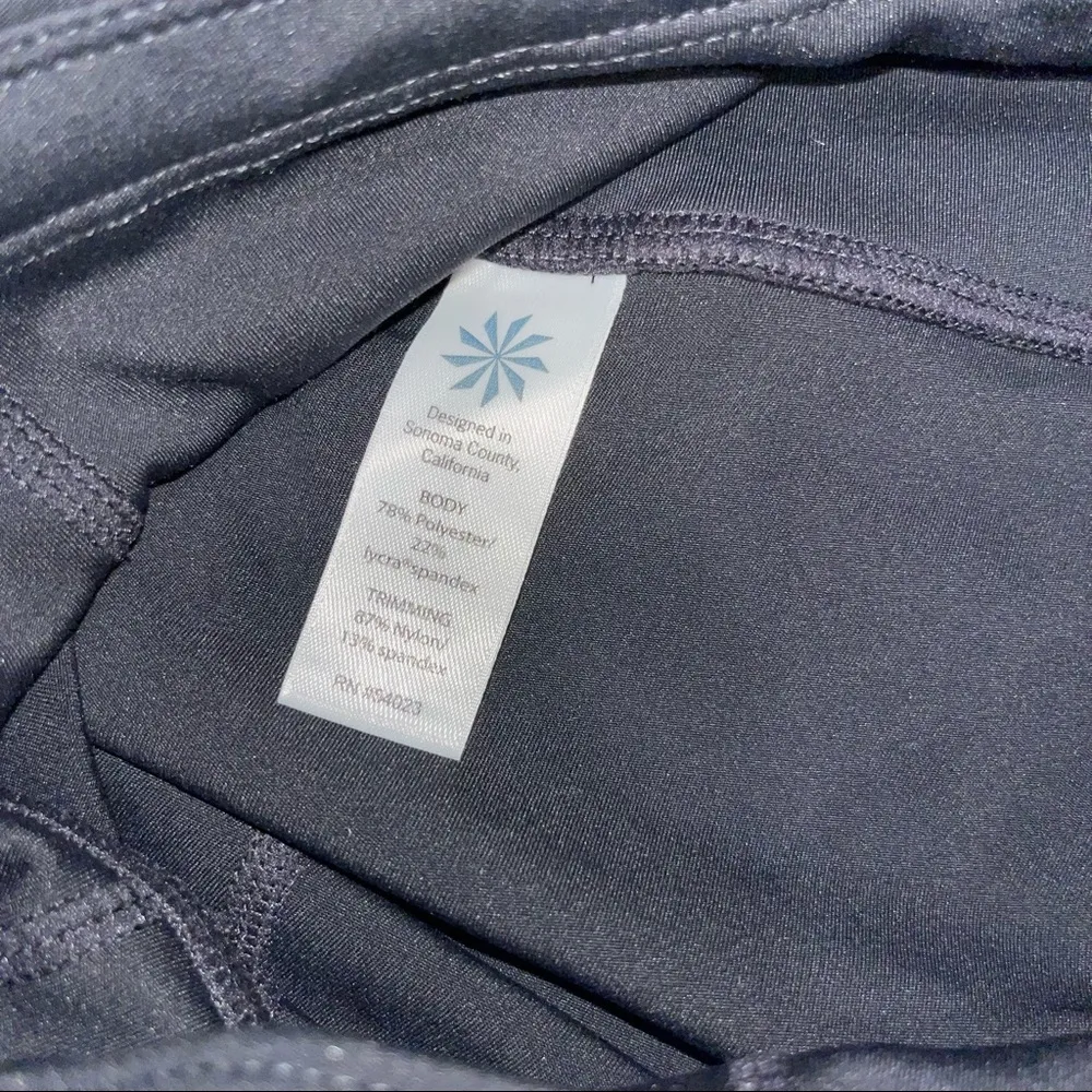 Athleta Black Aura Sonar Capri Leggings - Image 10