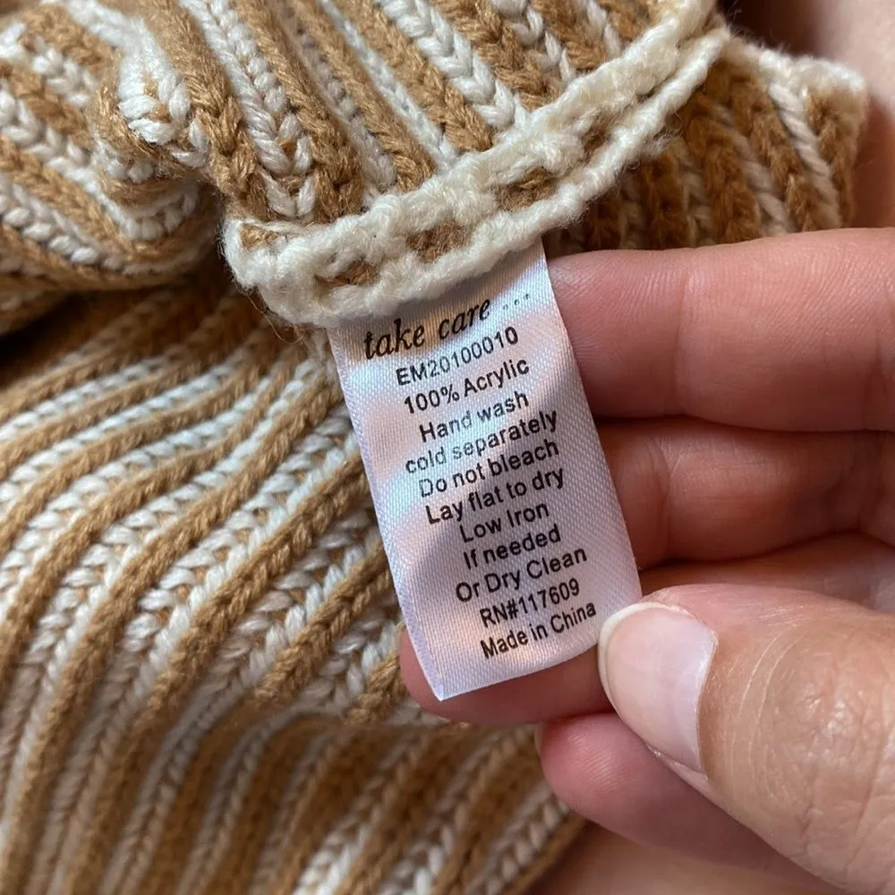 Emberley v neck sweater small Tan - Image 6