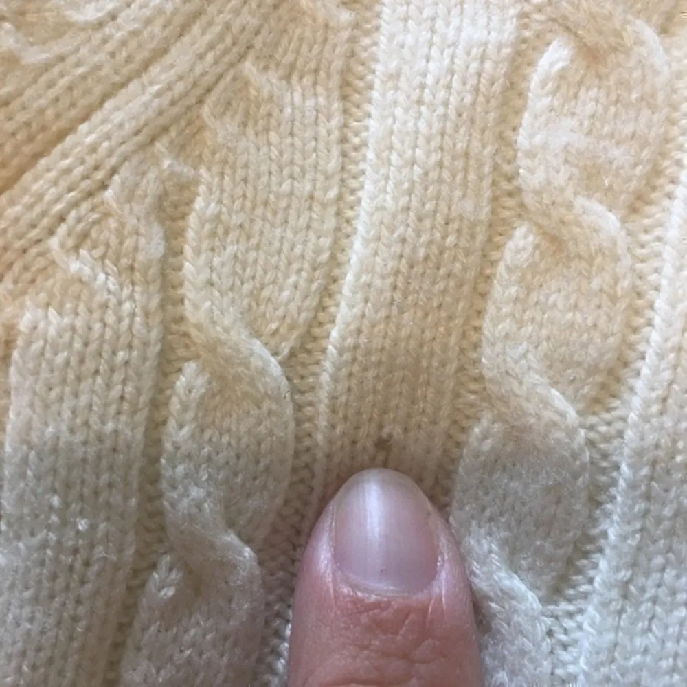Women’s size XL 18 cream / off white sweater - Image 6