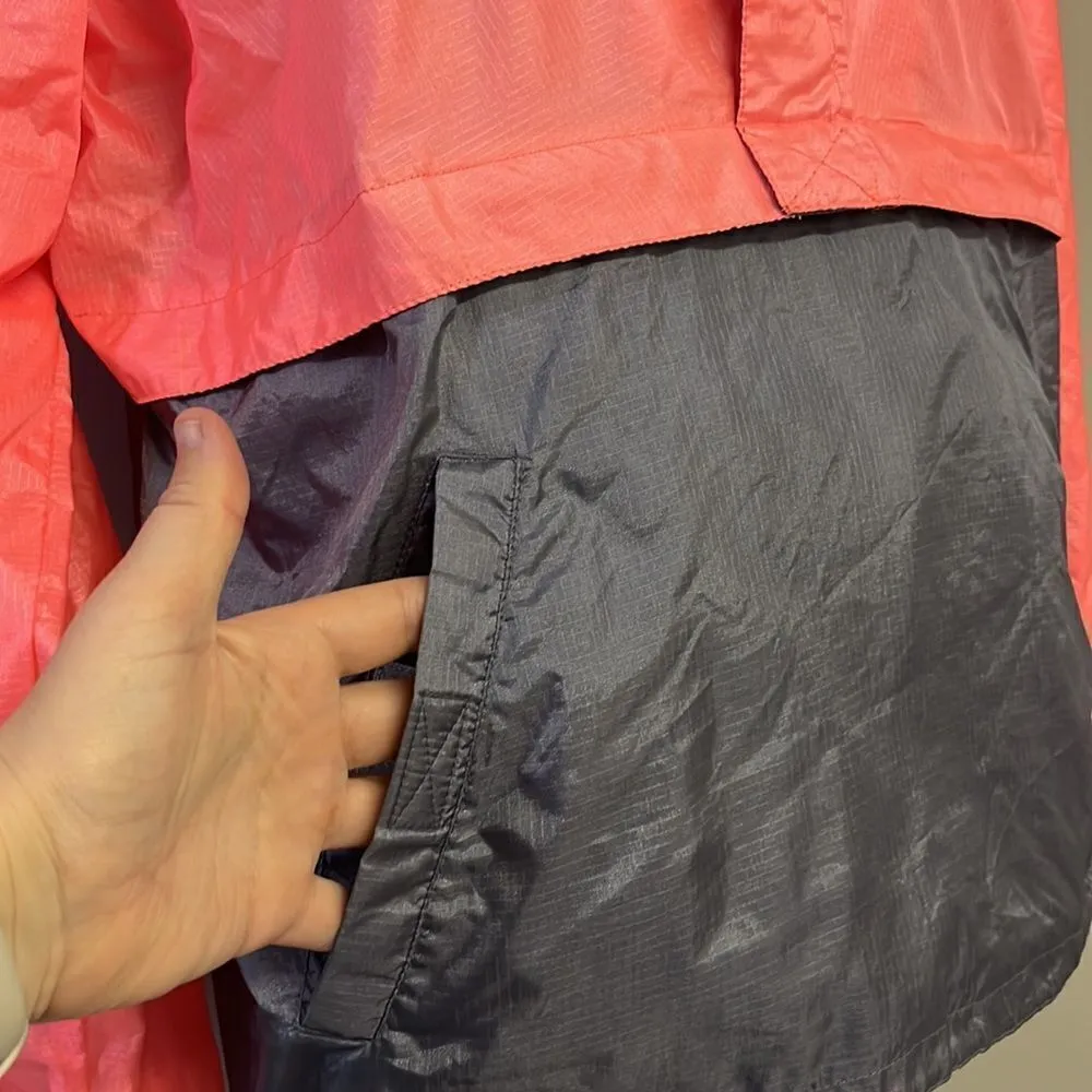 L.L. Bean Salmon/Grey HalfZip Pullover Long Sleeve Adjustable Windbreaker - Image 6