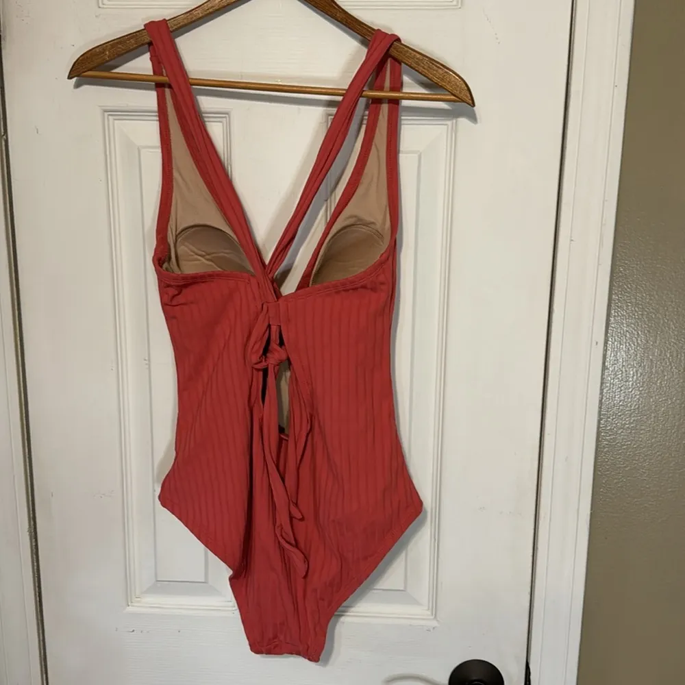 Kona Sol One Piece Swimsuit Coral 🪸 Size Medium - Image 4
