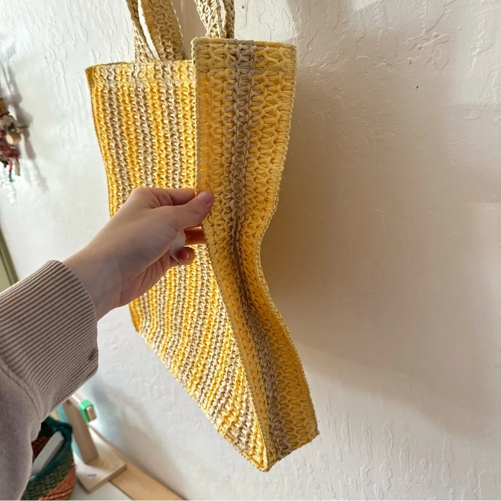 Universal Thread Striped Yellow Tan Straw Woven Beach Boho Bag - Image 5