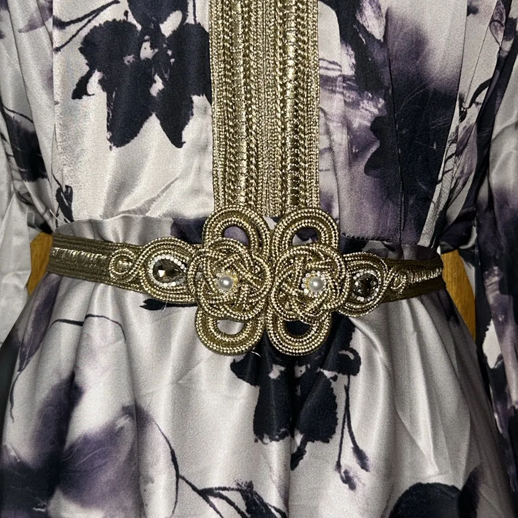 Woman’s Elegant Toleen Floral Dress with Gold Trim With Accent Belt Size 3XL(18) Black - Image 3