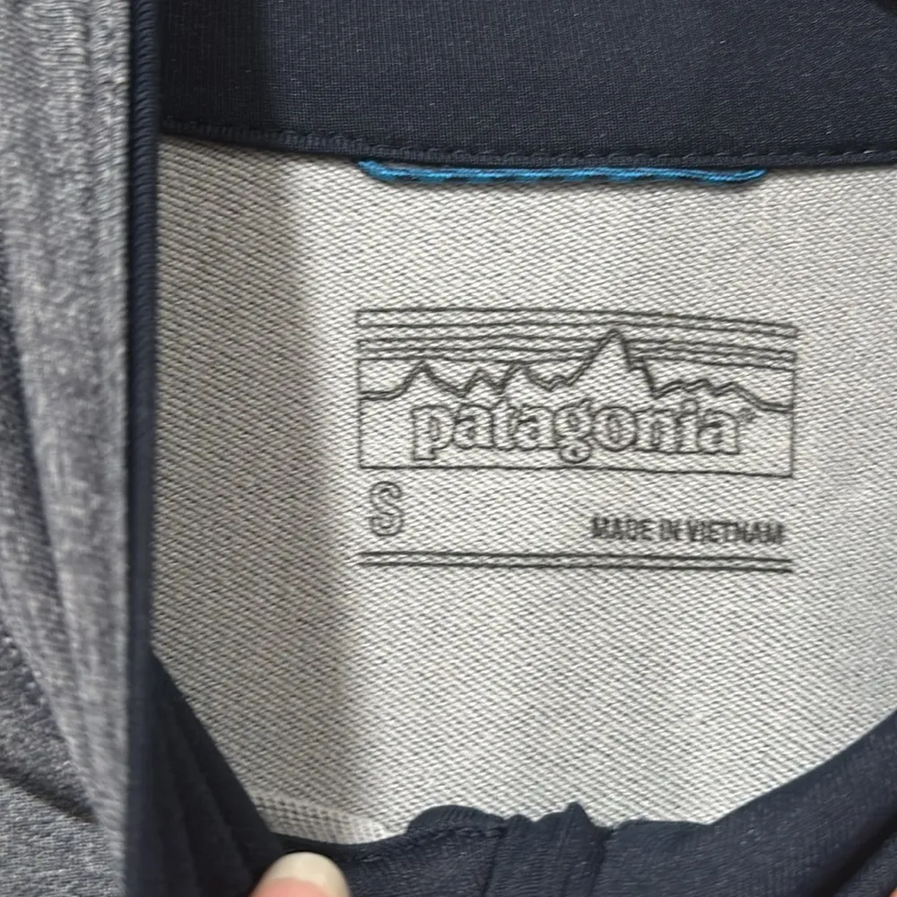 Patagonia Speedwork grey and pink half zip pullover size small - Image 5