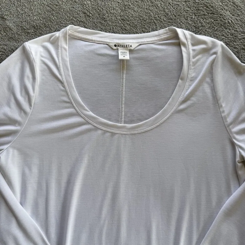 Athleta Stratus II Long Sleeve Top Sz M - Image 6