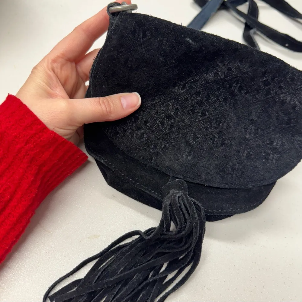 World Market Black Suede Leather Fringe Crossbody Handbag Purse Boho Casual - Image 5