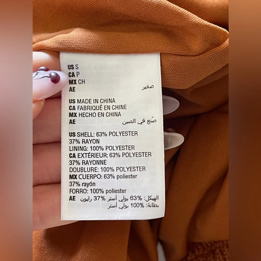 2 Piece Women  Crochet Skirt and Top Size S - Image 9