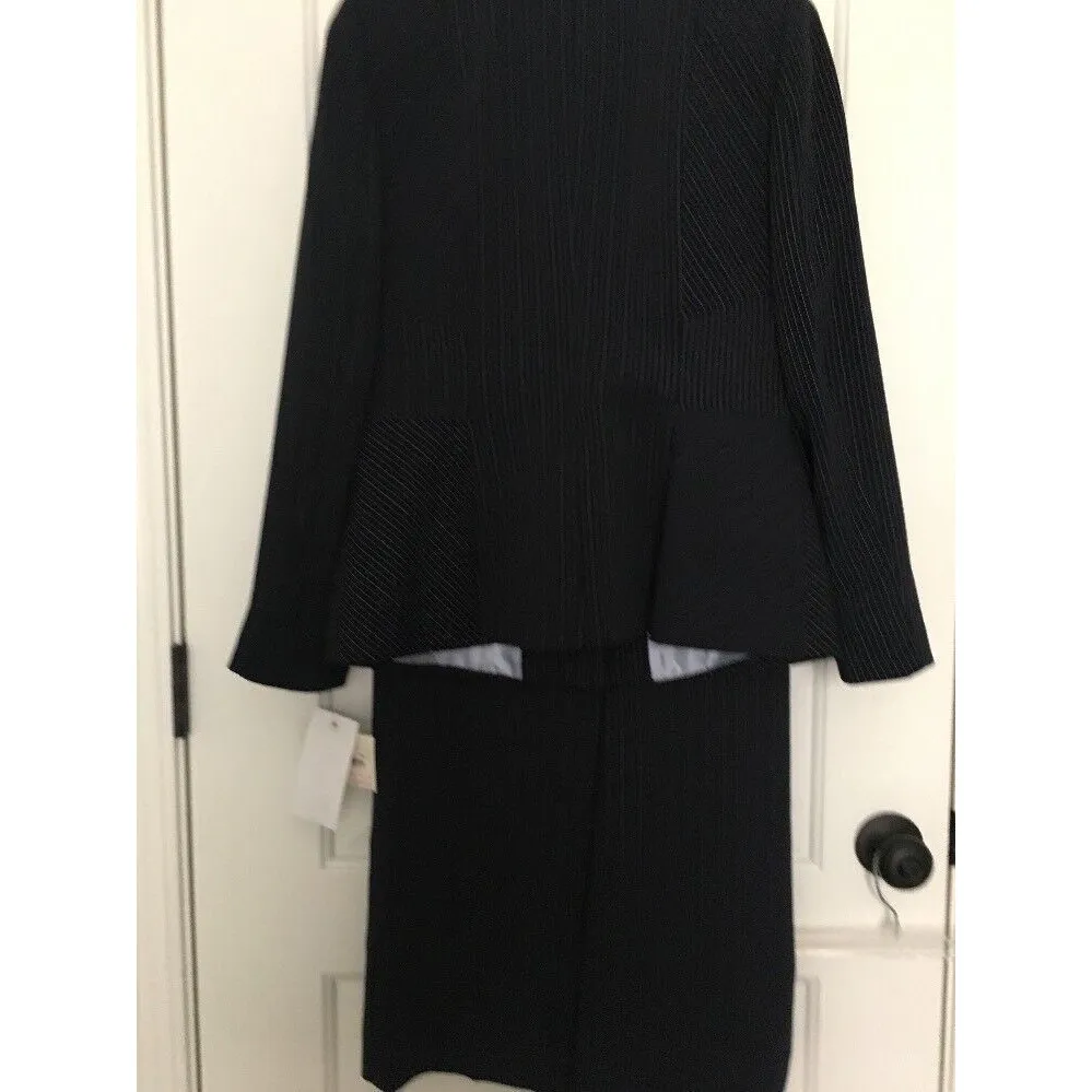 2pc Liz Claiborne Women's Blue Pinstriped Pant Suit Size 4 Jacket & Pants - Image 6