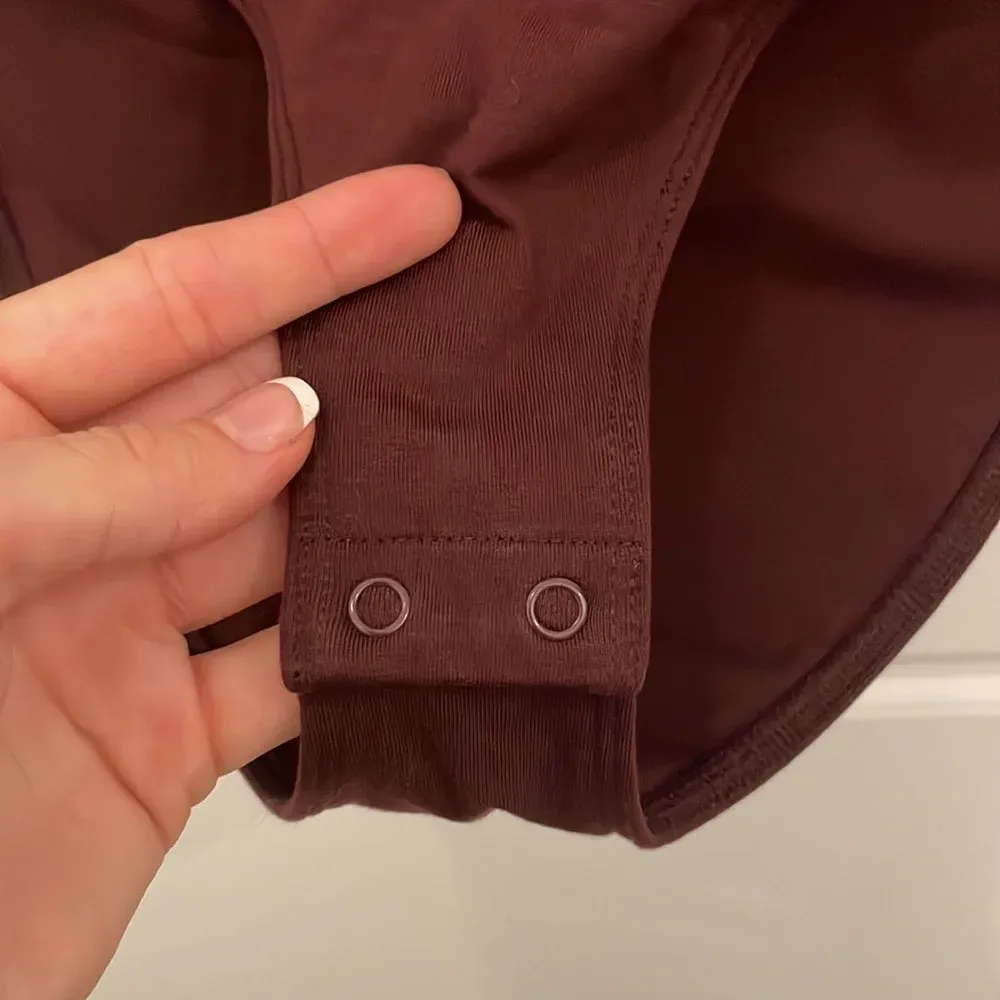 NWT‎ Old Navy Red long sleeve bodysuit size small - Image 5