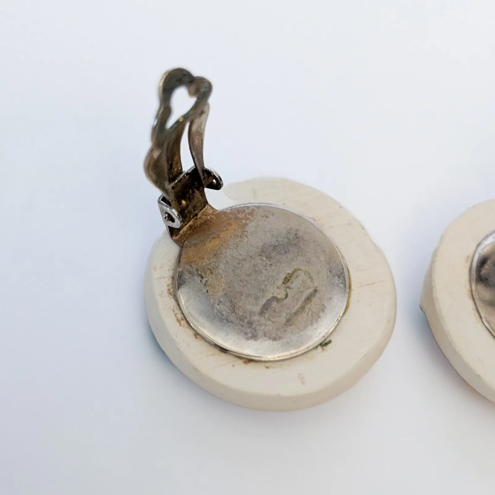 Vintage Clip On Earrings Whimsical Large Artsy Flower Design 1 & 1/8" - Image 6