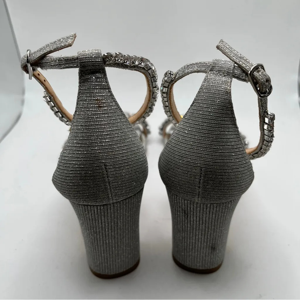 NWOB Badgley Mischka womens HarrietHeeled Sandal silver size 9 heels wedding - Image 6