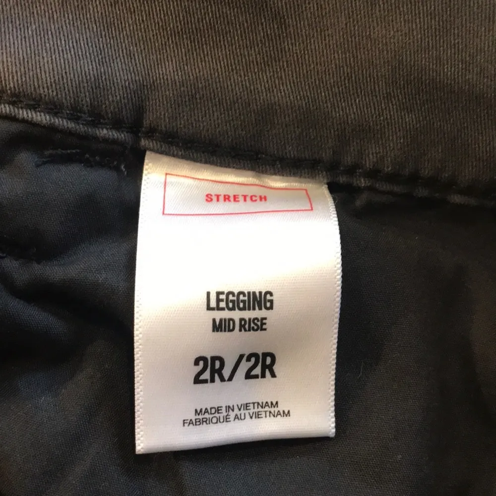 EXPRESS NWT  Stretch Mid Rise Camo Leggings - Image 7