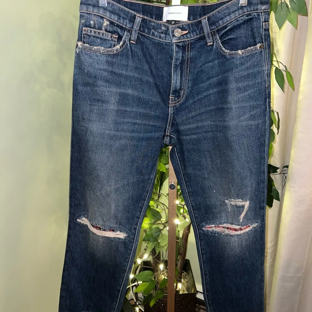 CURRENT/ ELLIOT The Repaired Fling Distressed Crop Jeans in Becker Rip Repair 27 - Image 2