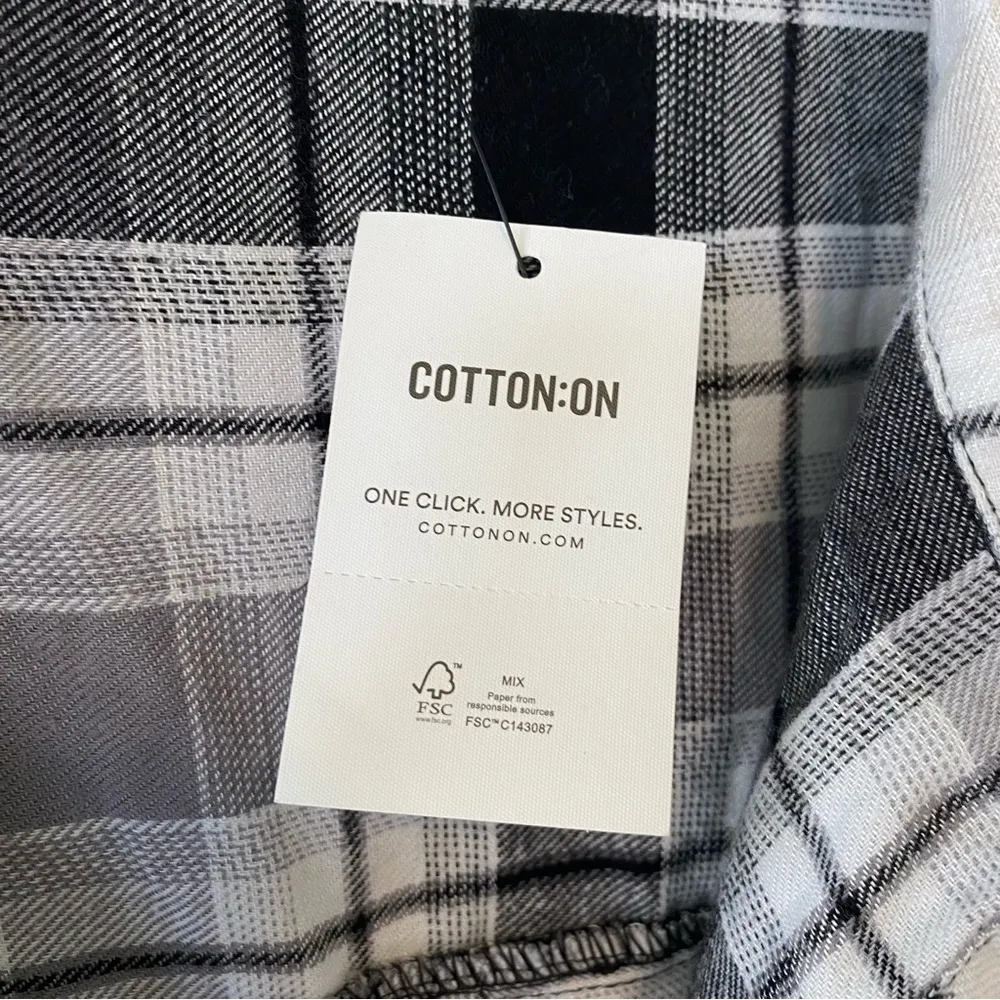 Women’s Oversized Cotton On Black & White Plaid Boyfriend Flannel Shirt SzXS NWT - Image 6