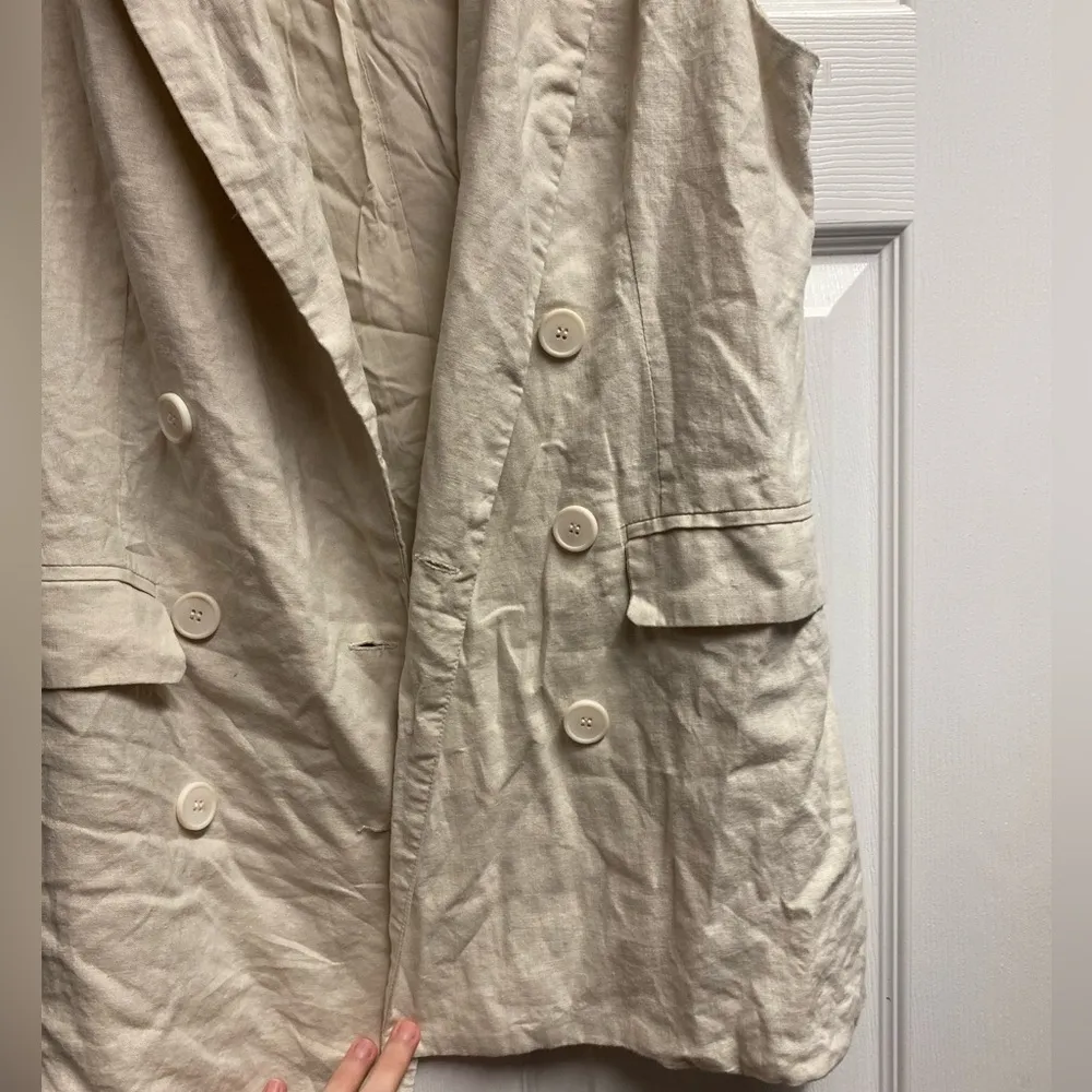 Happily Grey Linen/Viscose Blend Vest Size Medium - Image 4