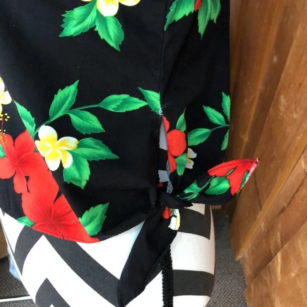 Royal Creations Hawaiian Floral Set Tank Top Shorts Black Red Size Medium - Image 5
