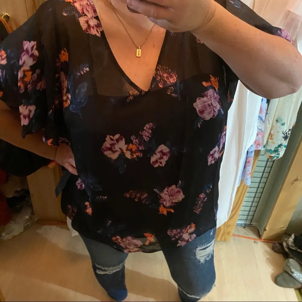 Rachel Roy Navy Floral Flutter Sleeve Blouse - Image 7