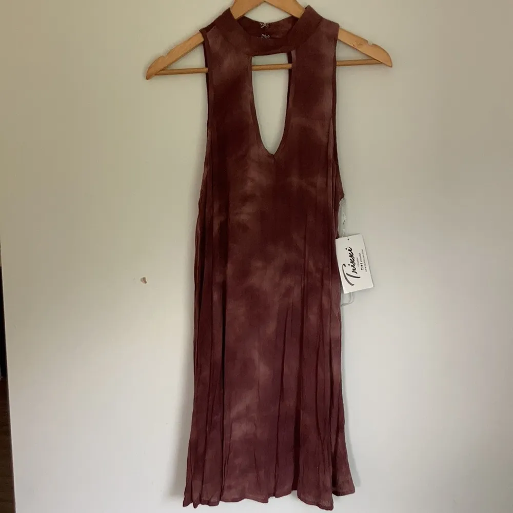 Trixxi Dress Tie Dye Keyhole Back SZ large - Image 2