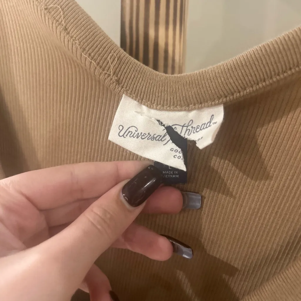 Universal Thread Women's Beige Bodysuit Women’s Size Large - Image 7