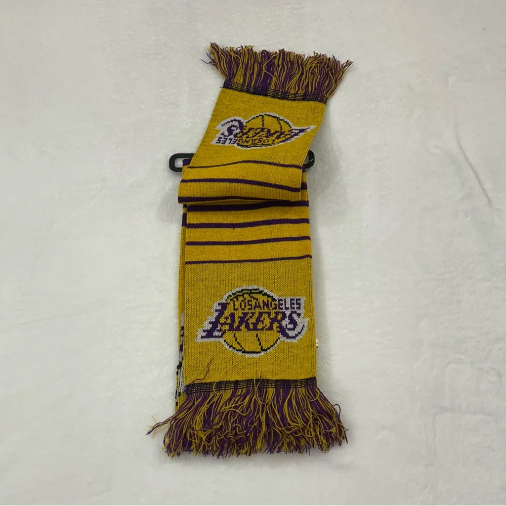 Los Angeles Lakers NBA Basketball Adidas Team Logo Acrylic Winter Scarf Scarve - Image 2