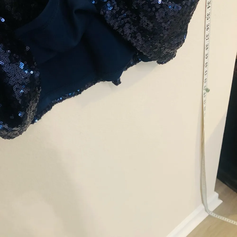 Very cute  sequence mini dress. Size: M - Image 3