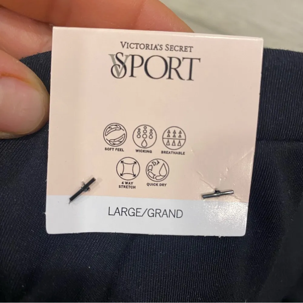 New Victoria Secret Women's Black Athletic Shorts, Women Pocket shorts, Size L‎ - Image 8