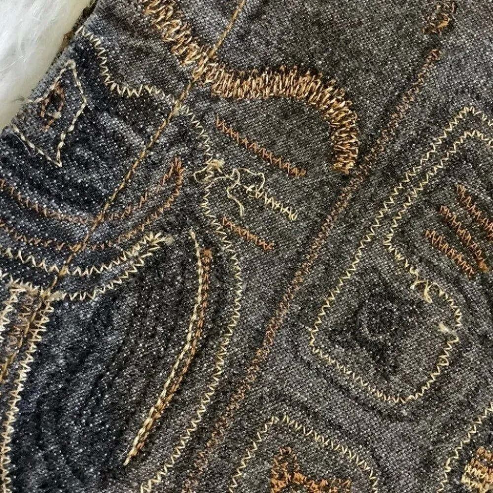 Chicos Size 1 Embroidered Beaded Thick Jacket Unique Trendy Pattern Abstract - Image 8