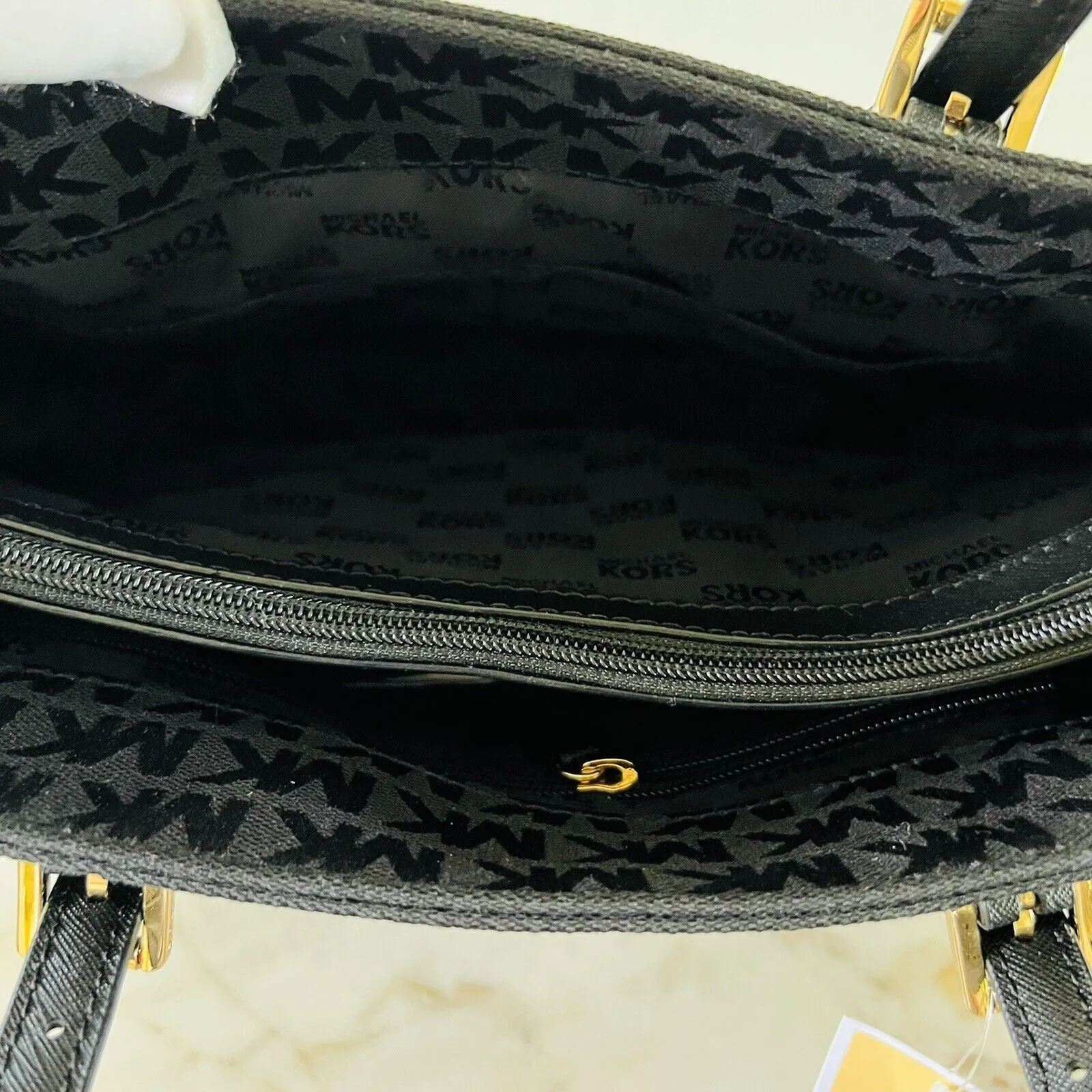 MICHAEL KORS Jet Set Item Solid Black Medium Pocket Multi Function Tote Bag - Image 8