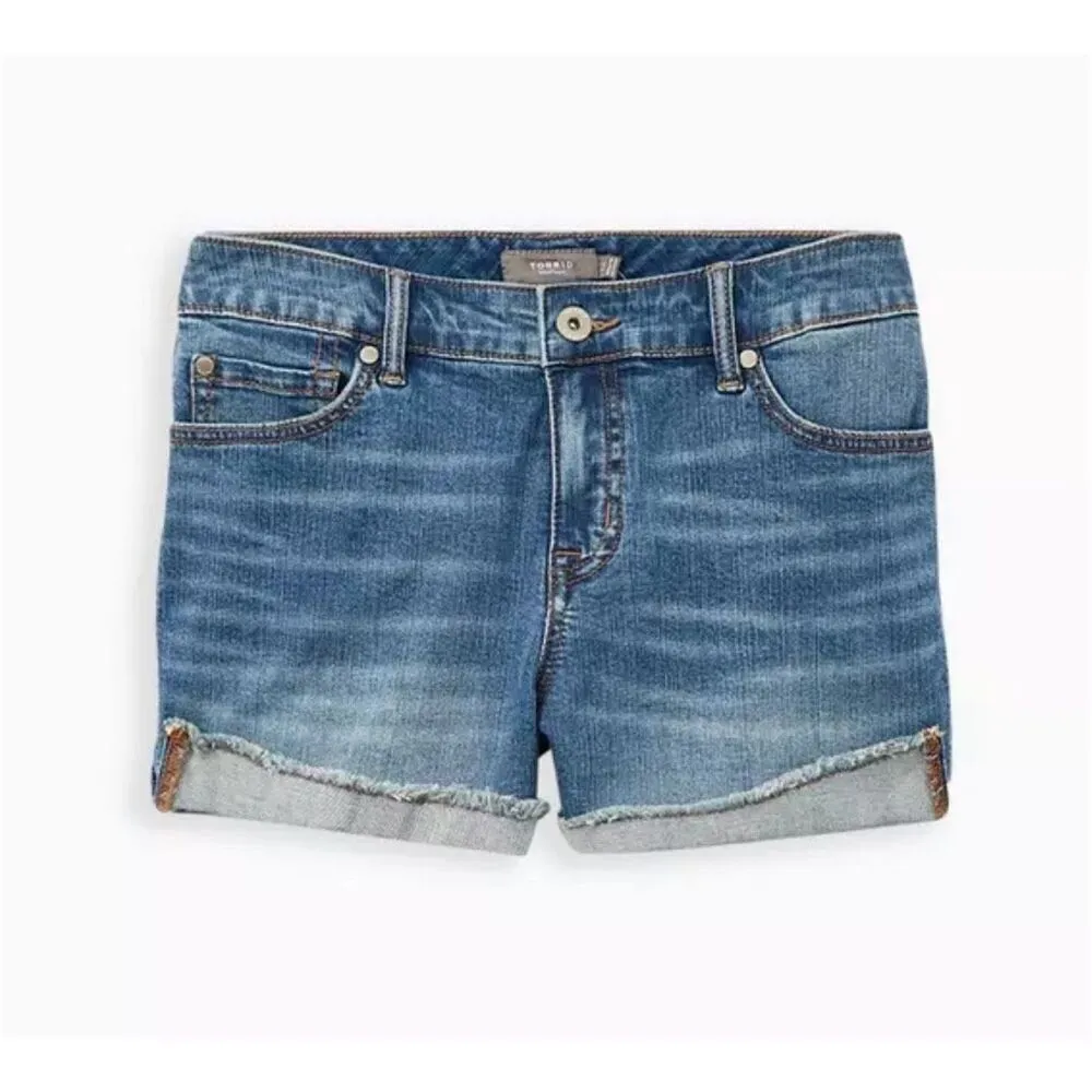 NWT Womens Torrid 3.5” Vintage Stretch Mid-Rise Split Hem Denim Jean Short - 28 - Image 2