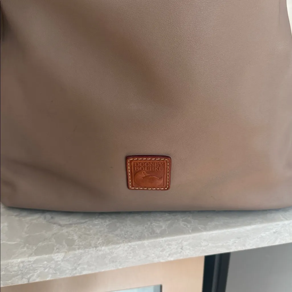 Dooney & Bourke McKenzie Hobo bag - Image 3