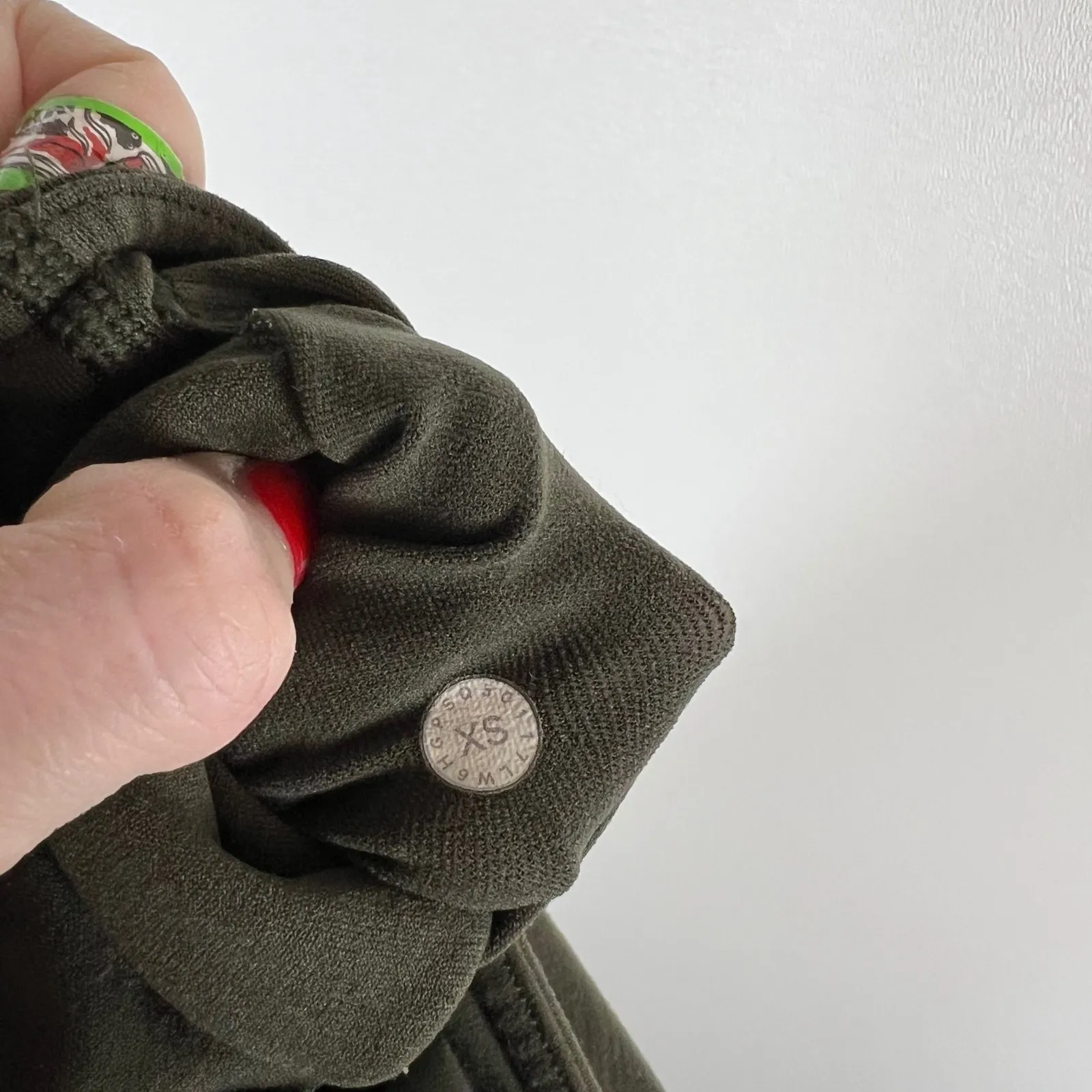 Lululemon Align High Rise Capri Leggings Olive Green Mesh Detail Size XS - Image 7