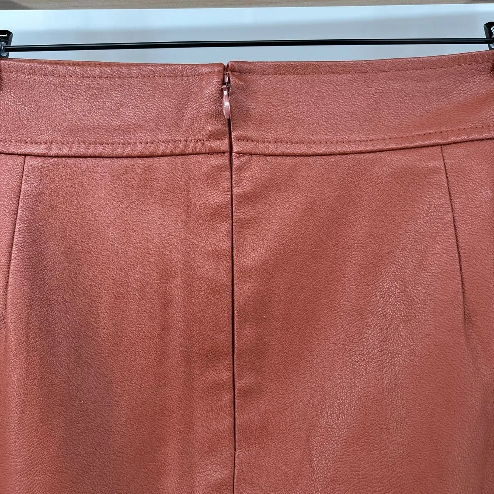 Ann Taylor Loft Women 14 Vegan Leather A-Line Skirt Rust Brown Pockets Faux Gold - Image 5