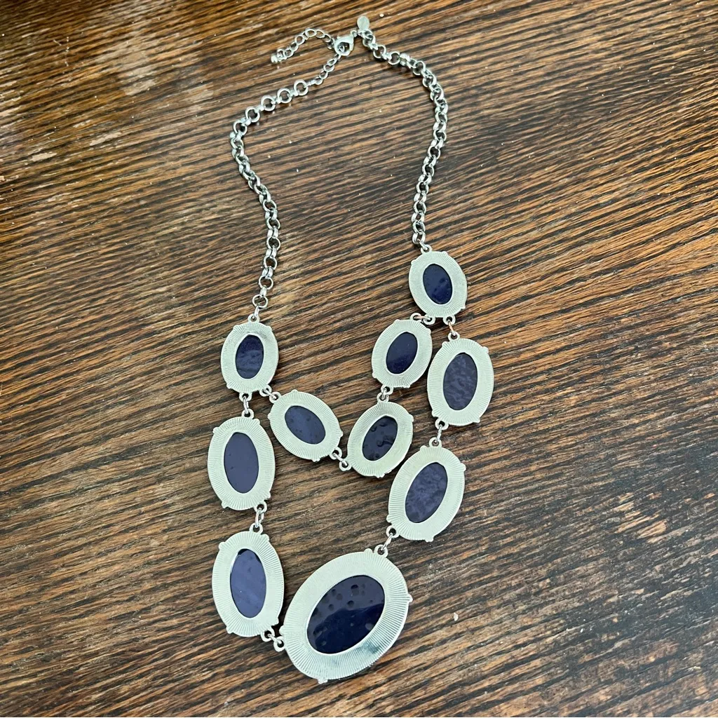 Necklace bundle of 3 navy, gold, green, shell - Image 9