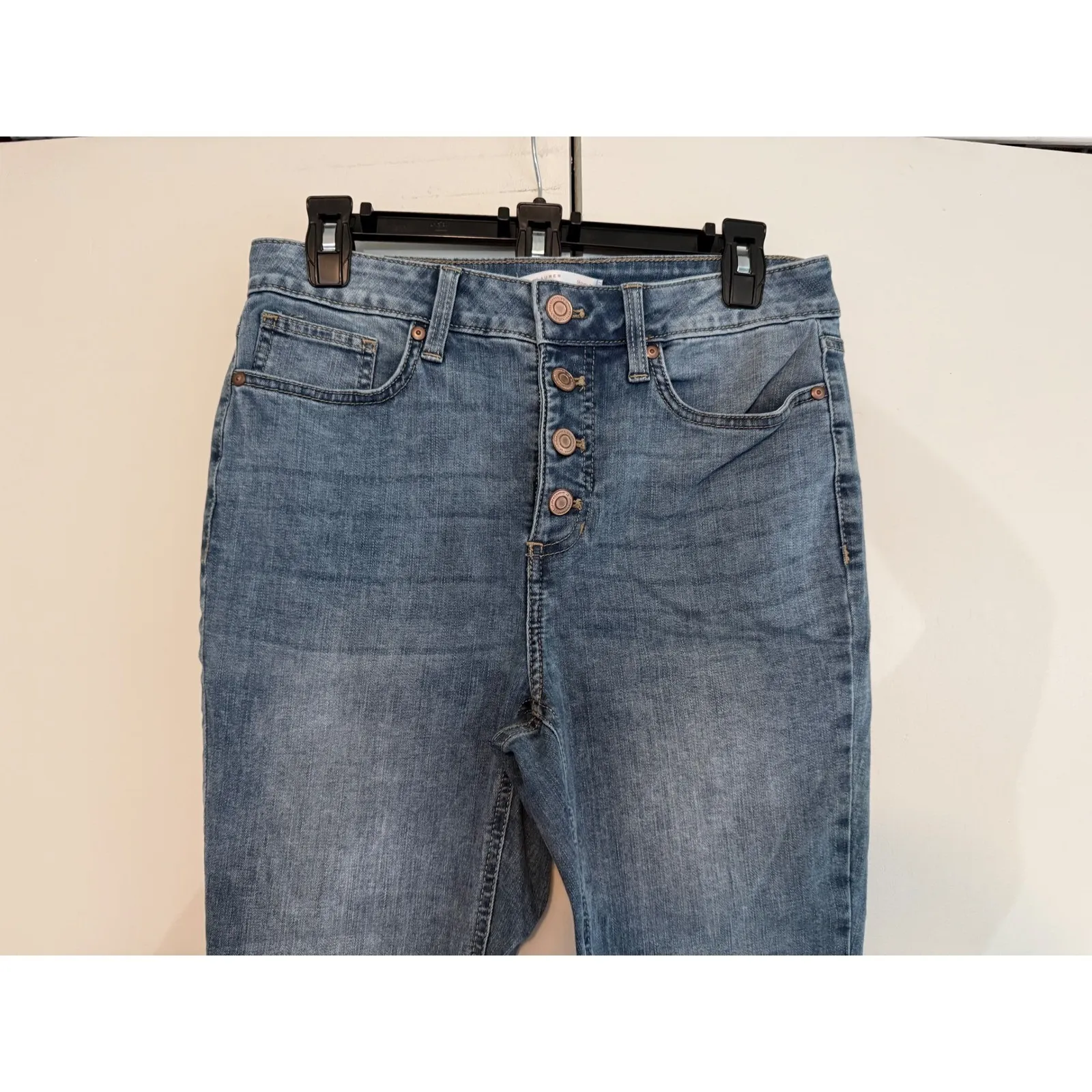 LC Lauren‎ Conrad Skinny Ankle Jeans Button Fly Raw Hem Size 8 | Coastal Cowgirl - Image 2