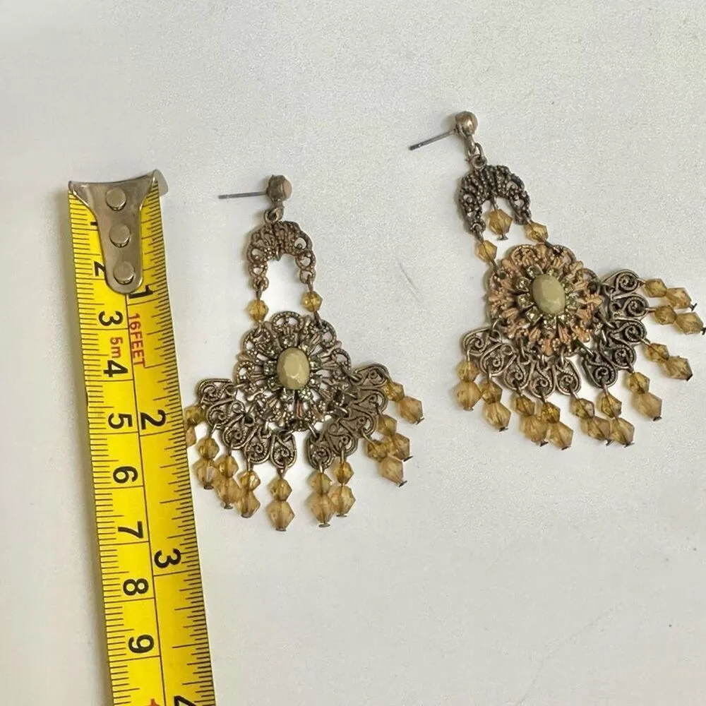 Green and brass tone chandelier earrings - Image 4