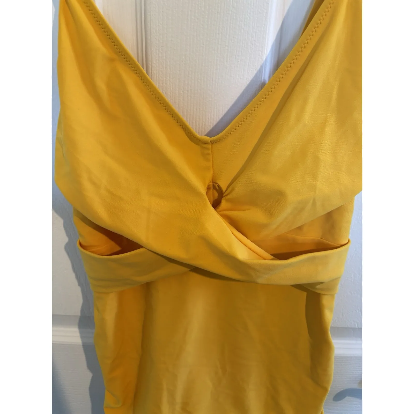 Beachsissi Tankini Top Golden Yellow Size XL Adjustable Straps Beach Vacation - Image 7