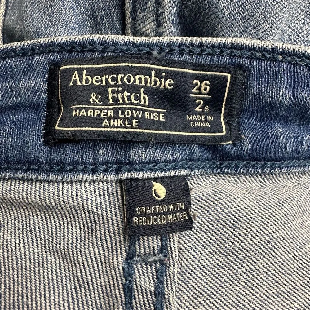 Abercrombie & Fitch Women's Harper Low Rise Ankle Jeans Size 2S Distressed - Image 4