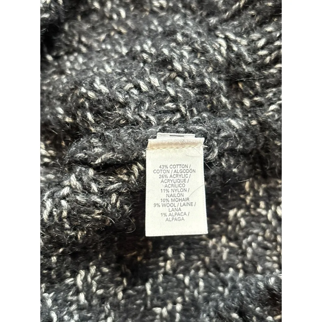 Victoria Secret Women's Black Speckled White Knitted Sweater - Image 9