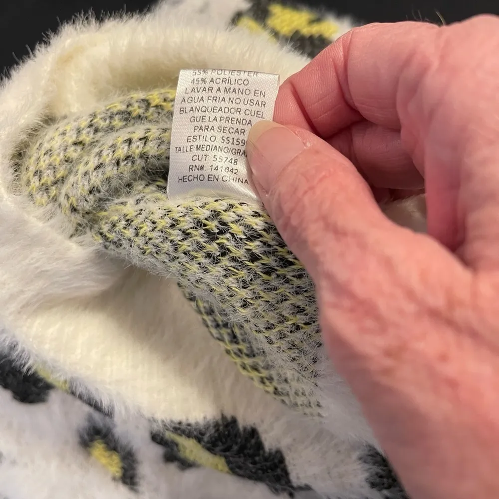 She + Sky fuzzy leopard sweater cream w/yellow & black spots crew neck NWT Sz M - Image 6