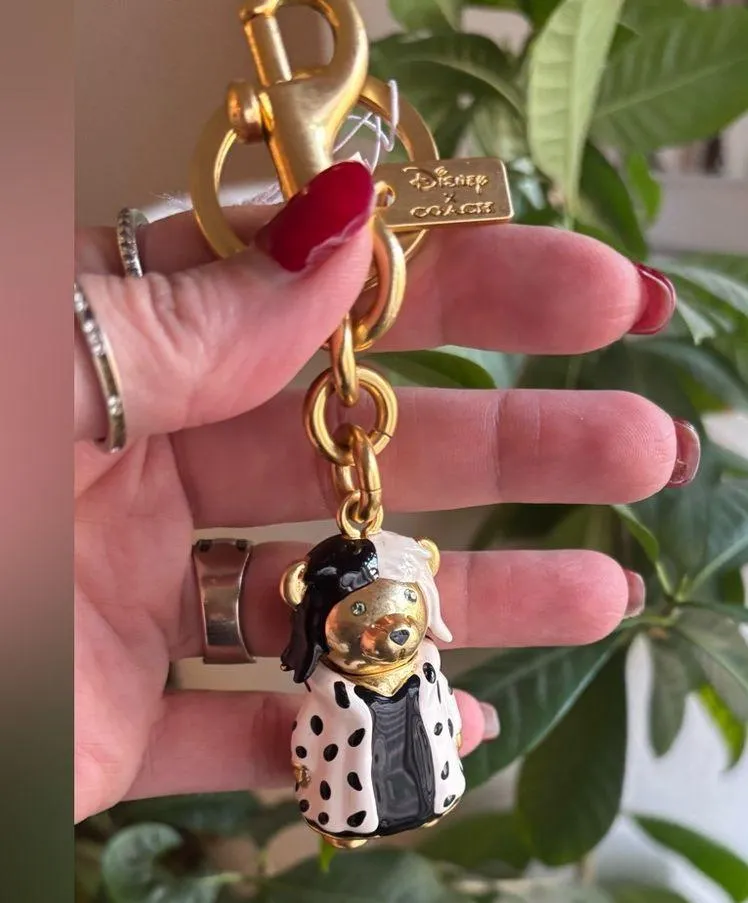 Authentic COACH Cruella DISNEY VILLAIN COLLECTION Keychain - Image 6