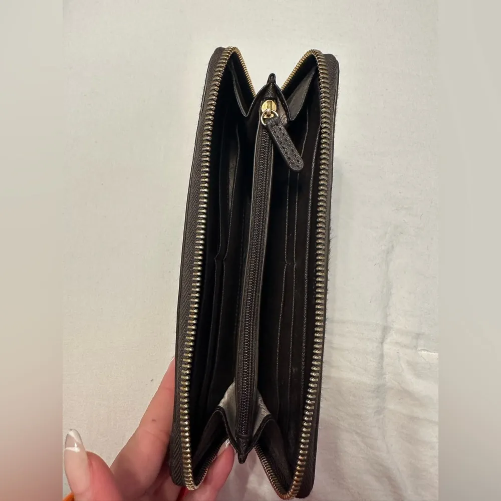 Michael Kors Wallet - Image 3