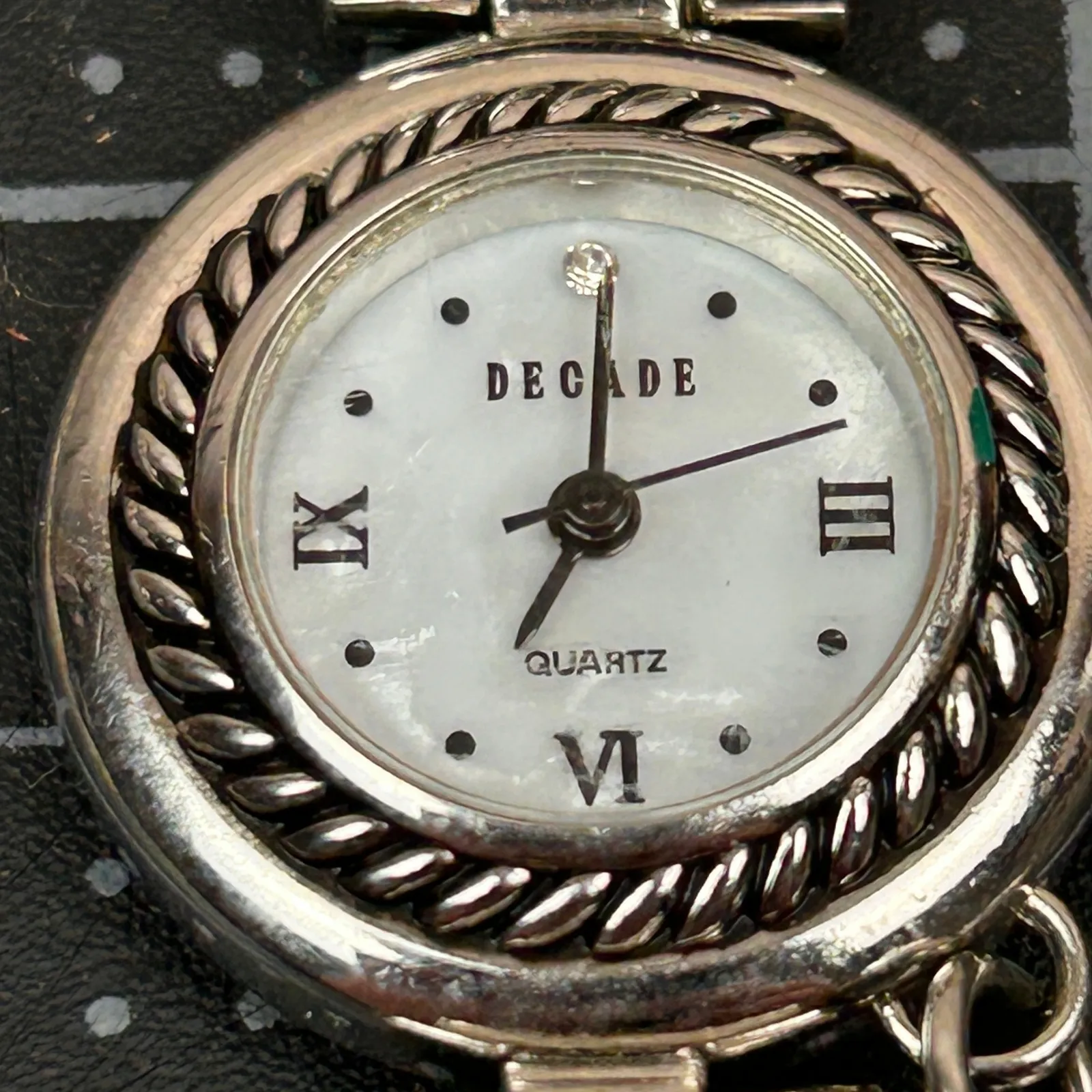 DECADE Quartz Womens Watch Roman Numerals Mother of Pearl Face Silver Tone Charm - Image 2