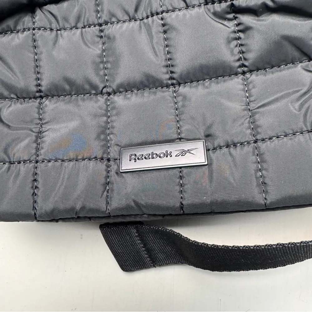 Reebok Trendy Fashionable Lightweight Black Fanny Pack Case Sz 1.6 L NWT - Image 2