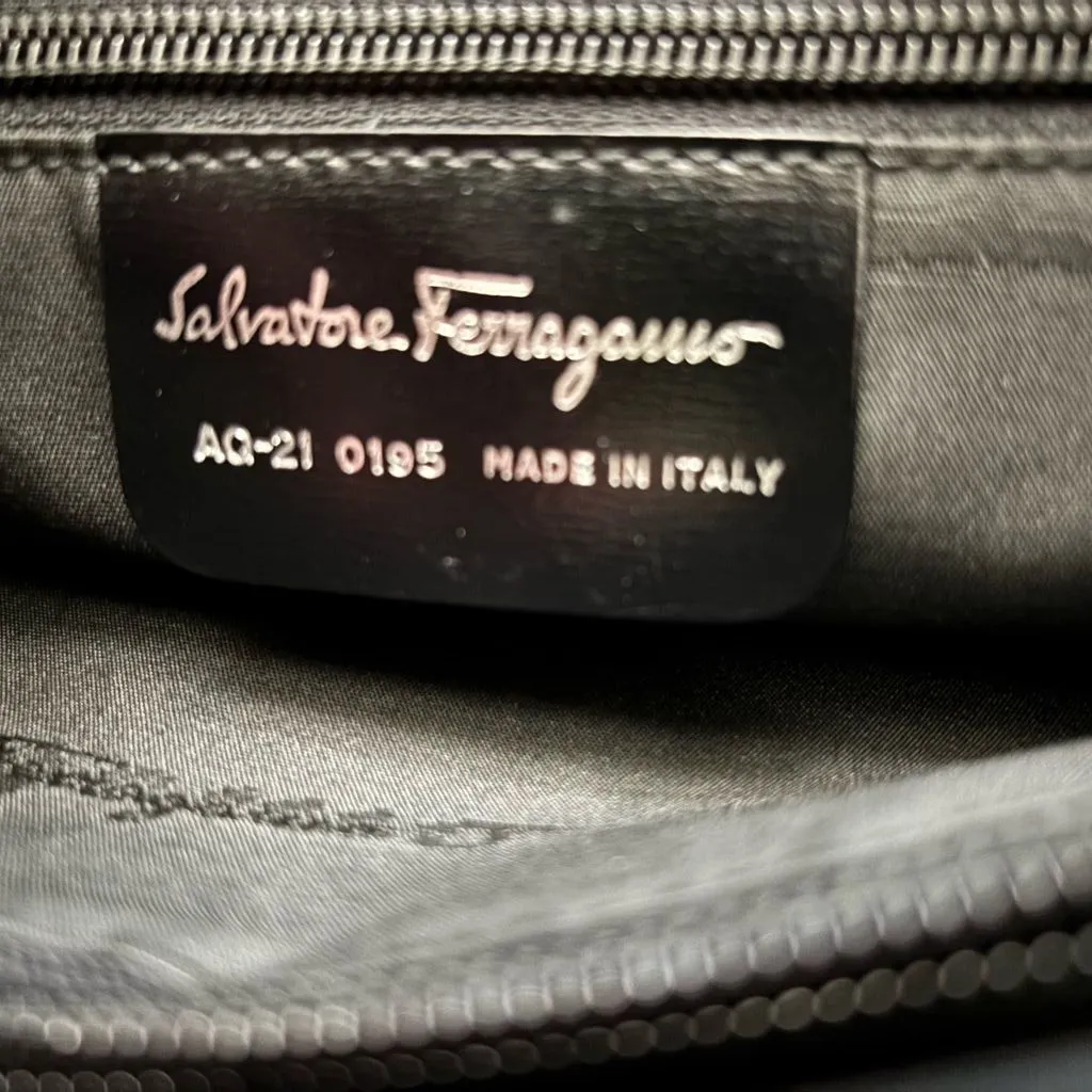 Salvatore Ferragamo Black Shoulder Bag - Image 7