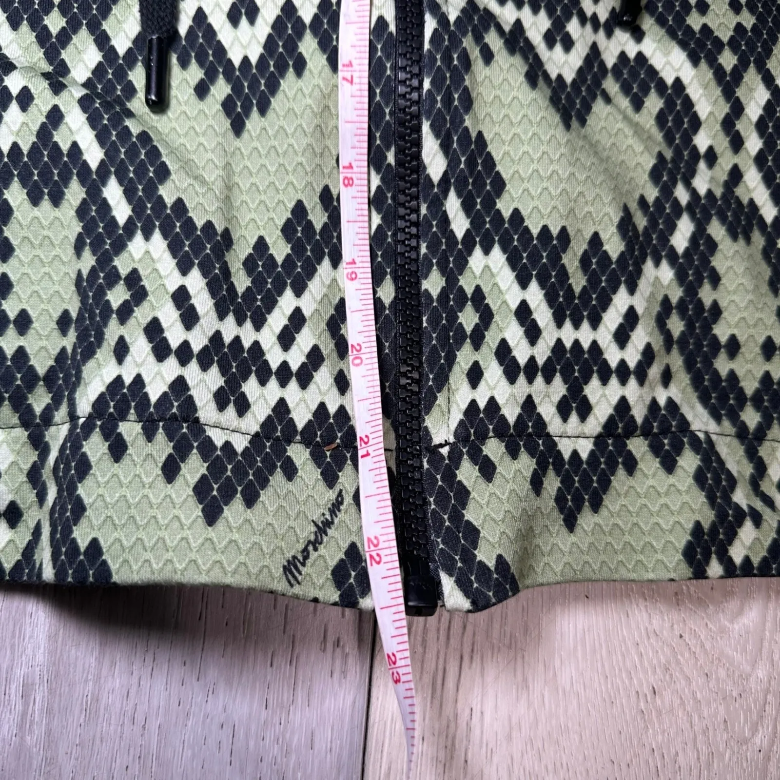 Love Moschino streetwear y2k zip up‎ hoodie snake skin hearts green black size 6 - Image 6