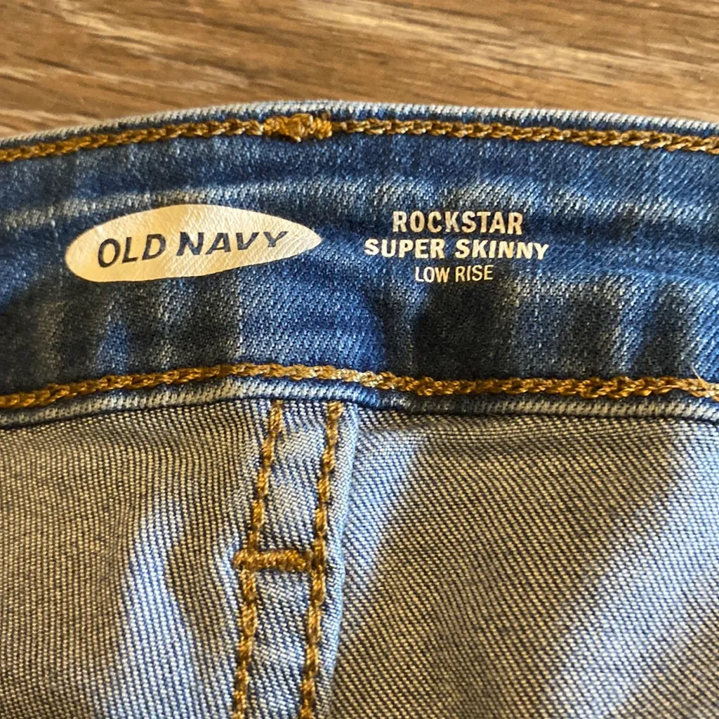 Old Navy Medium Wash Rockstar Super Skinny Low Rise Jeans Size 20 - Image 4